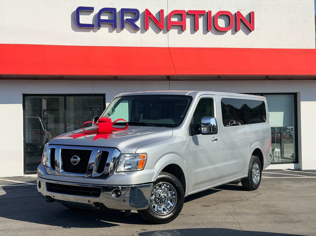 Used 2018 Nissan NV 3500 SL RWD image 2