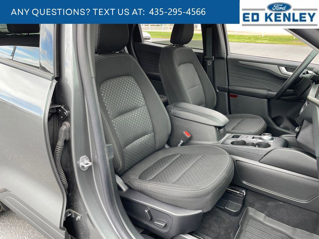 Used 2025 Ford Escape Active w/ Active Premium Tech Pack image 22