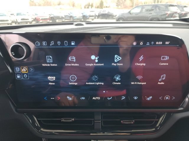 New 2025 Chevrolet Equinox EV RS AWD/4WD image 30