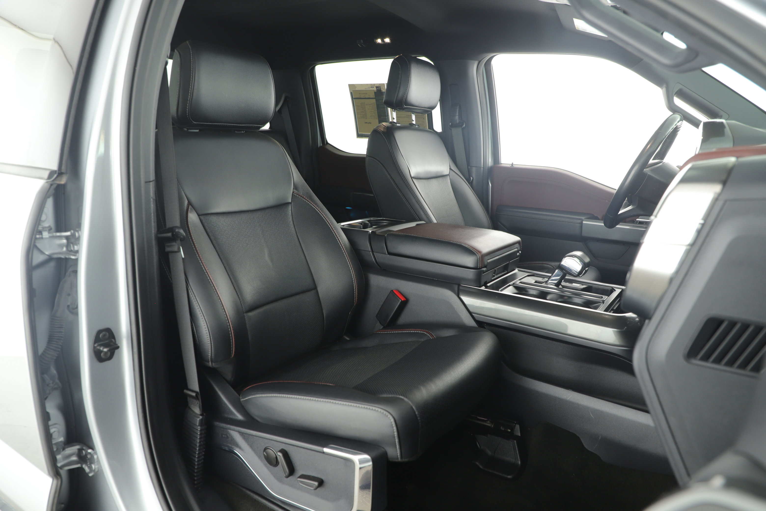 Used 2022 Ford F150 Lariat image 8