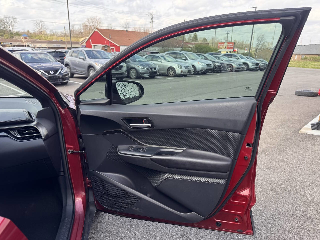 Used 2019 Toyota C-HR LE image 12