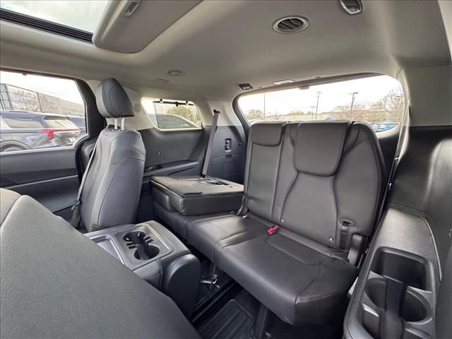 Certified 2025 Kia Carnival SX Prestige image 9