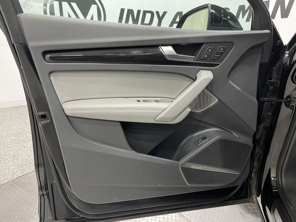 Used 2020 Audi Q5 2.0T Premium Plus w/ Premium Plus Package image 15