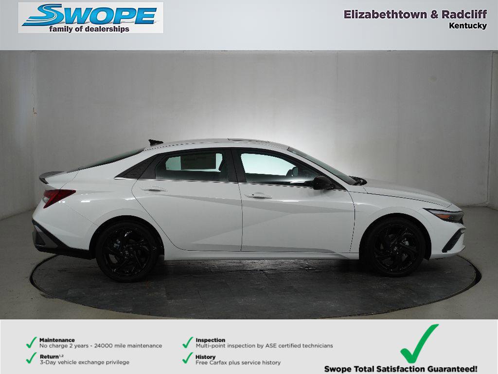 New 2026 Hyundai Elantra SEL Sport Premium image 2