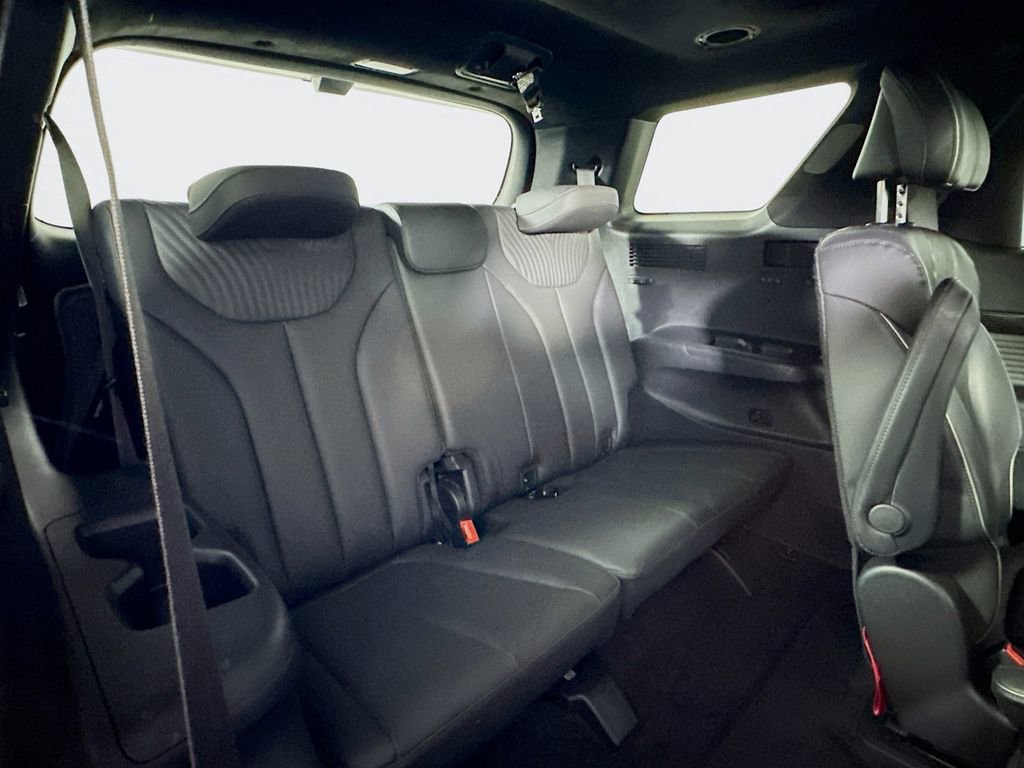 Used 2024 Hyundai Palisade Calligraphy image 14