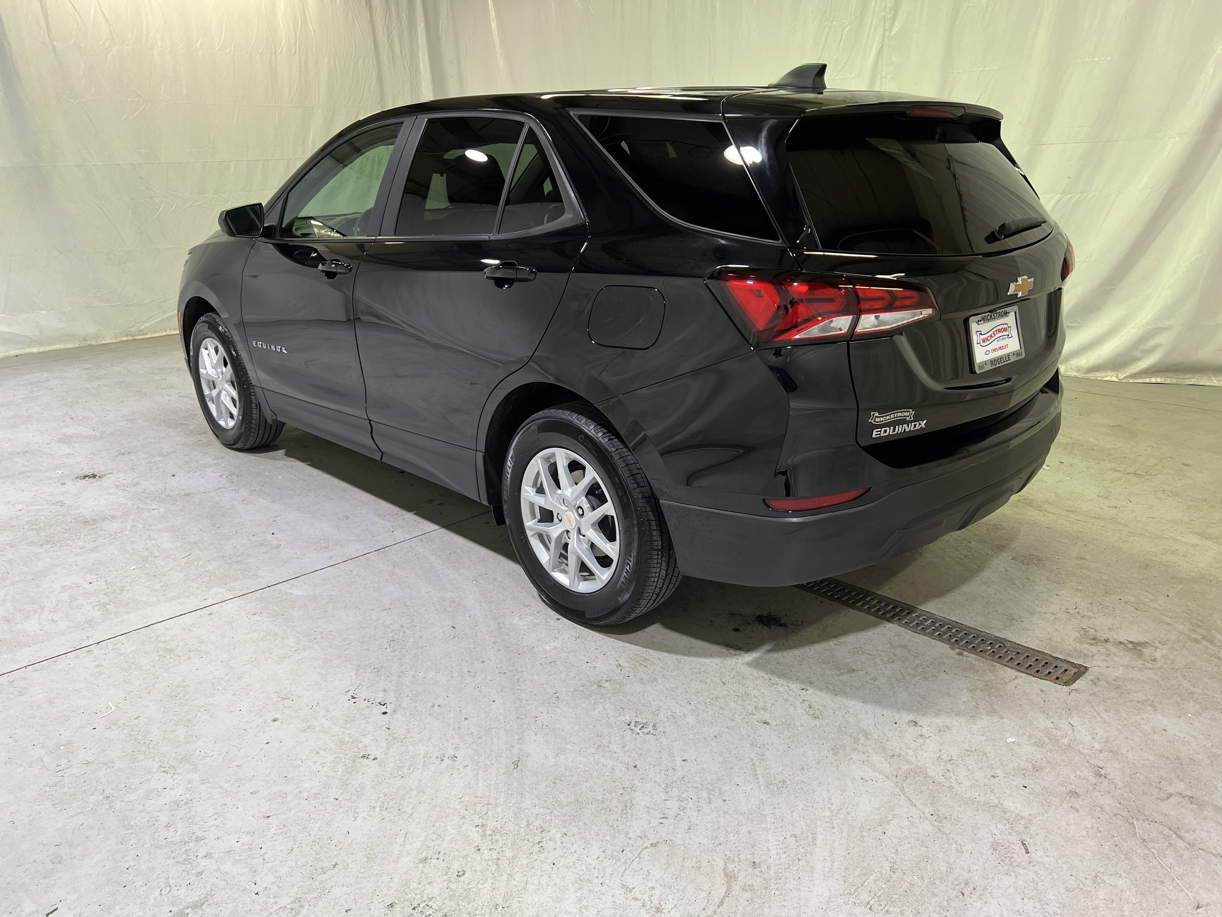 Certified 2023 Chevrolet Equinox LS w/ LS Convenience Package image 8