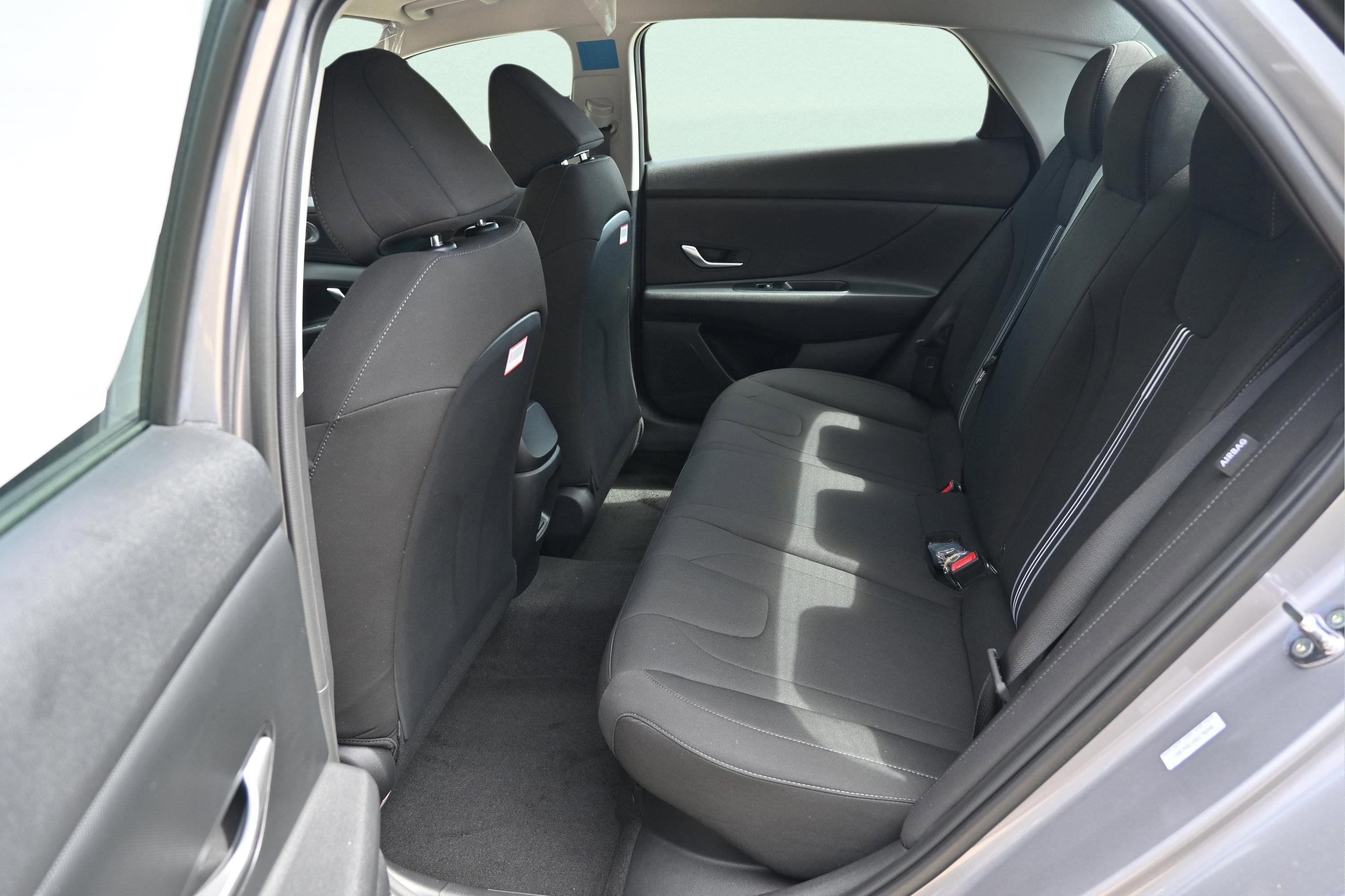 New 2025 Hyundai Elantra Blue image 11