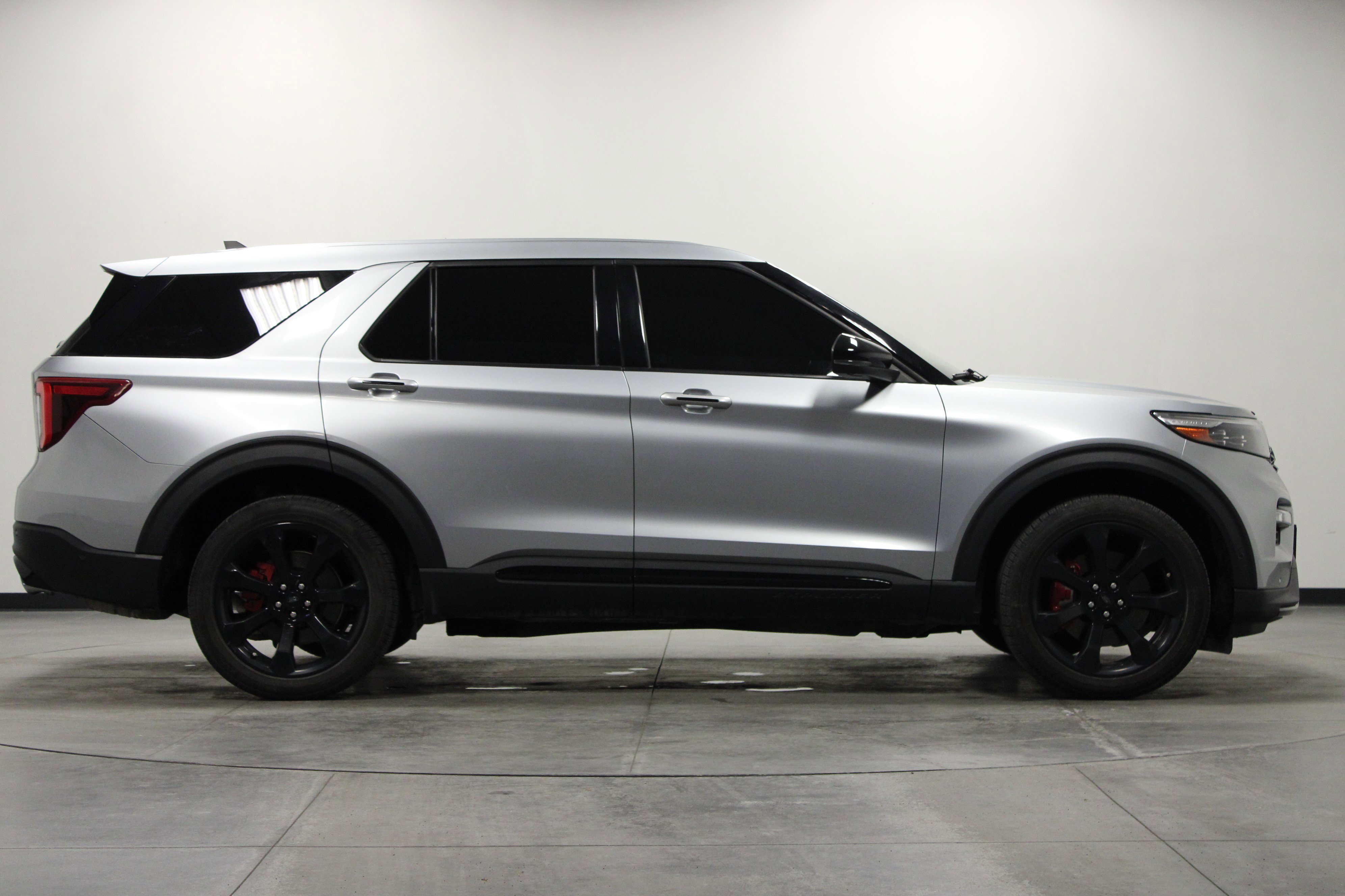 Used 2022 Ford Explorer ST w/ Equipment Group 401A image 3