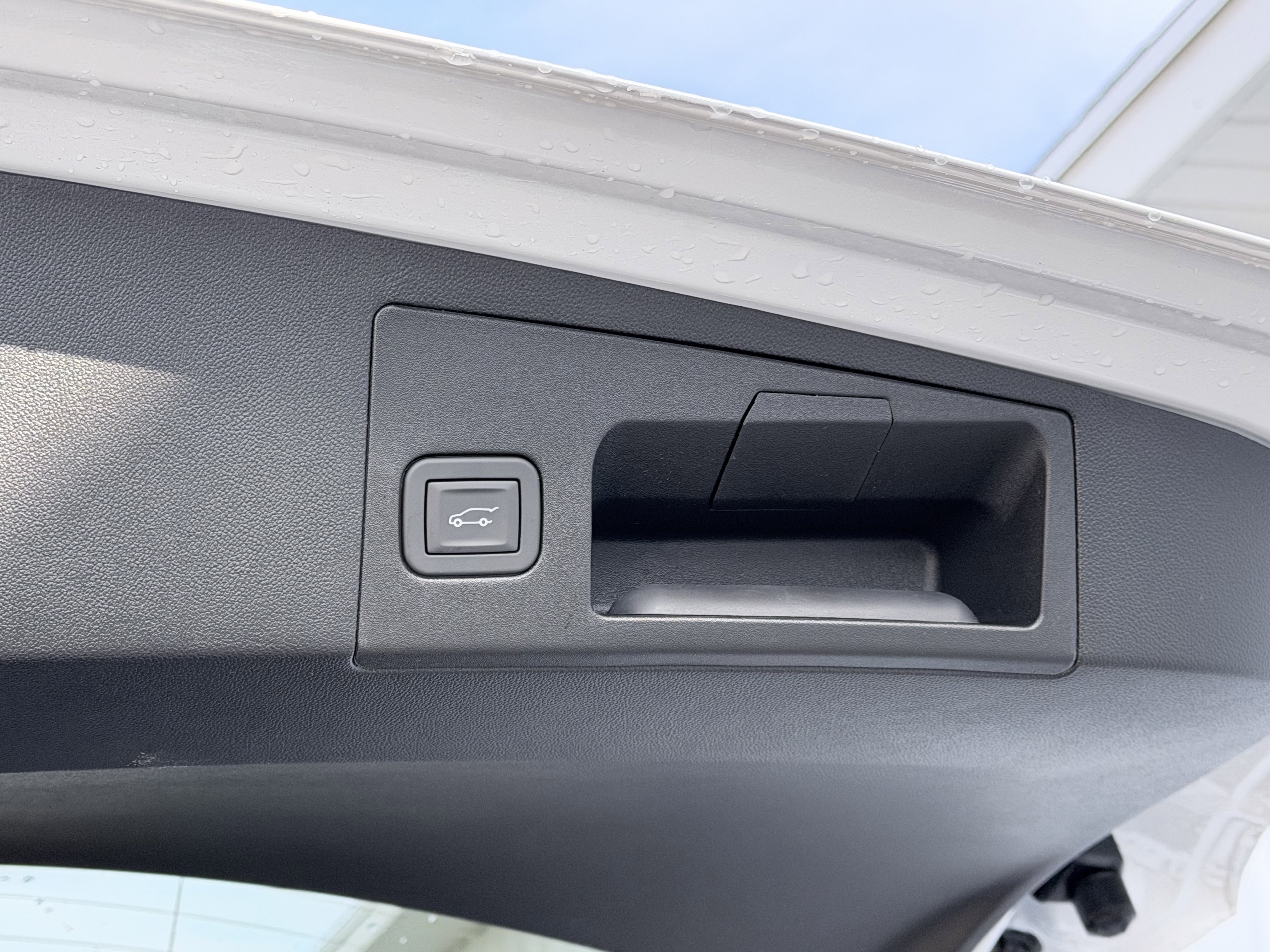 New 2026 Cadillac XT5 Sportv w/ LPO, Onyx Lite Package image 6