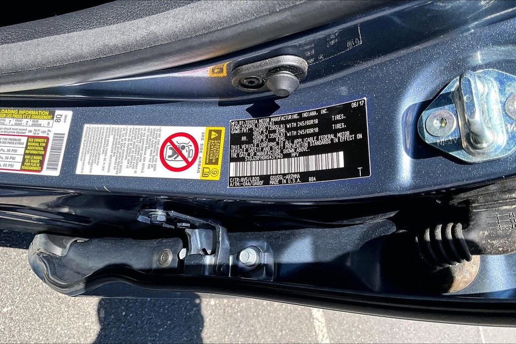 Used 2017 Toyota Highlander XLE image 14