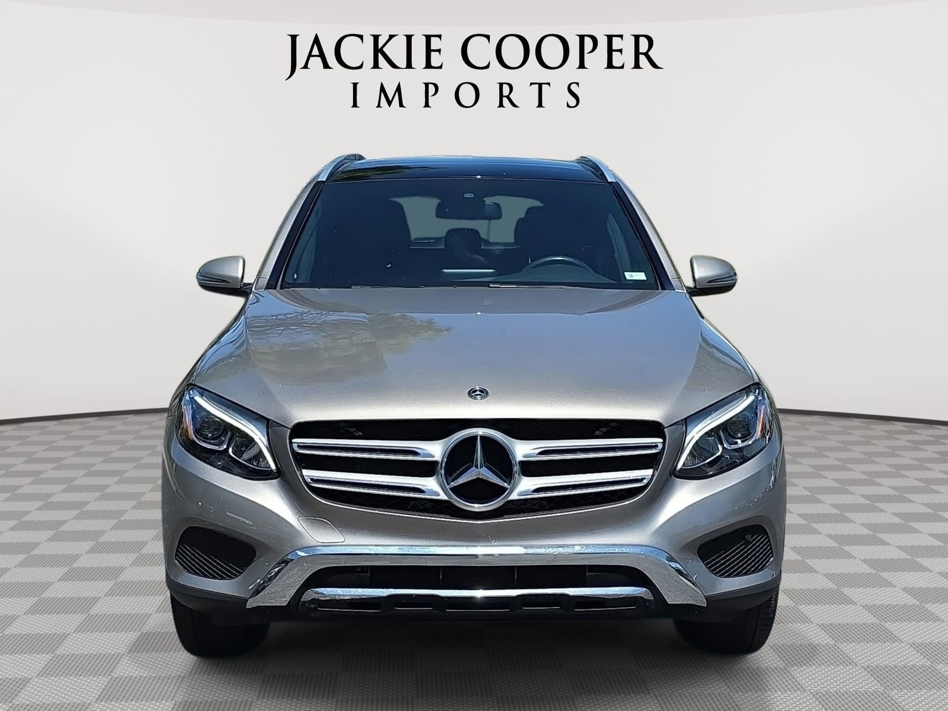Used 2019 Mercedes-Benz GLC 300 4MATIC image 2