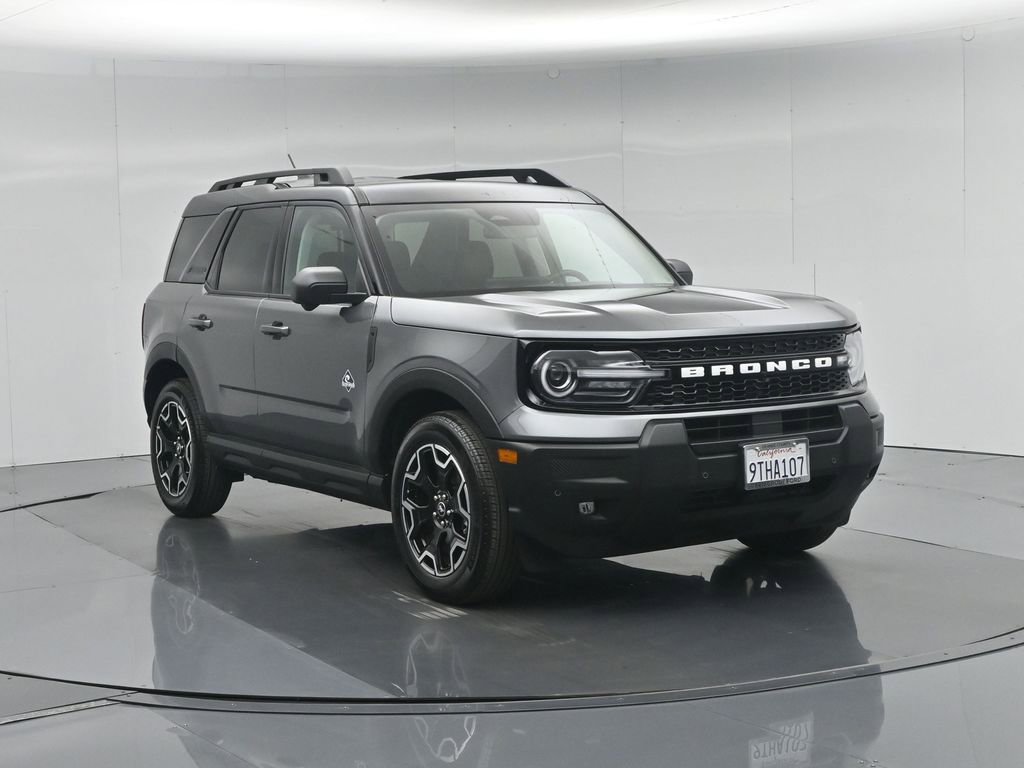 Certified 2025 Ford Bronco Sport Outer Banks w/ Outer Banks Tech Package+ AWD/4WD image 59