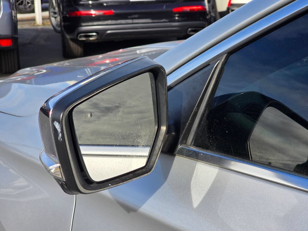 Used 2017 Chevrolet Impala Premier FWD image 12
