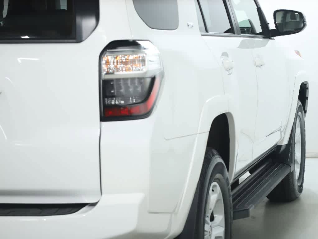 Certified 2023 Toyota 4Runner SR5 Premium w/ Moonroof Package AWD/4WD image 40