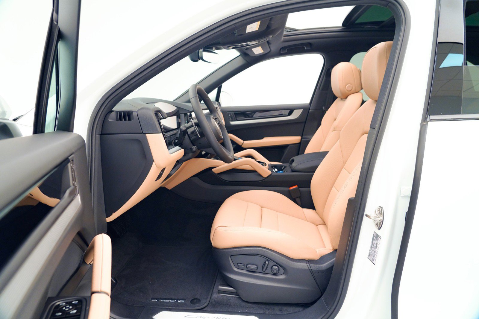New 2026 Porsche Cayenne image 17