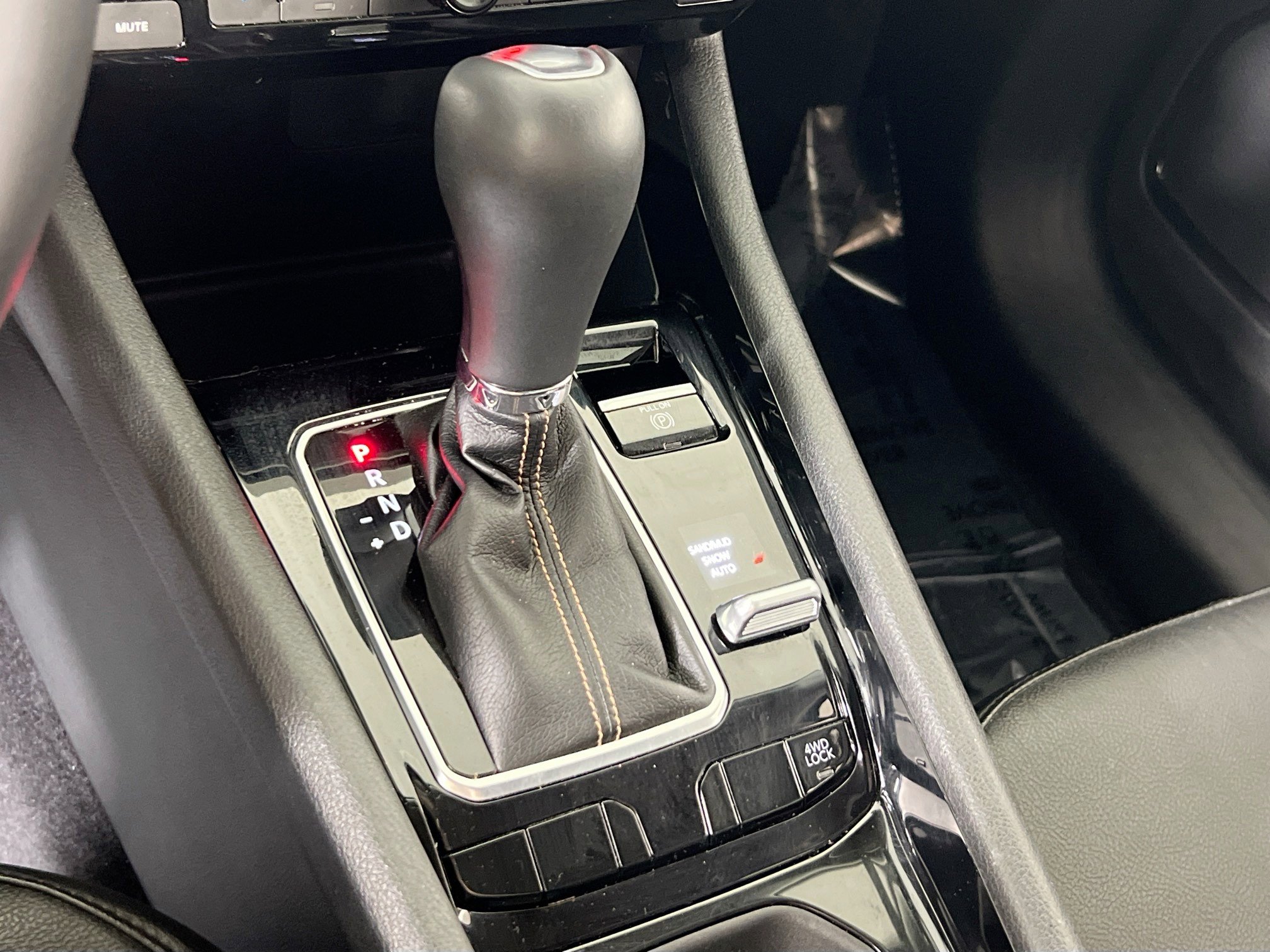 Used 2022 Jeep Compass Limited image 16