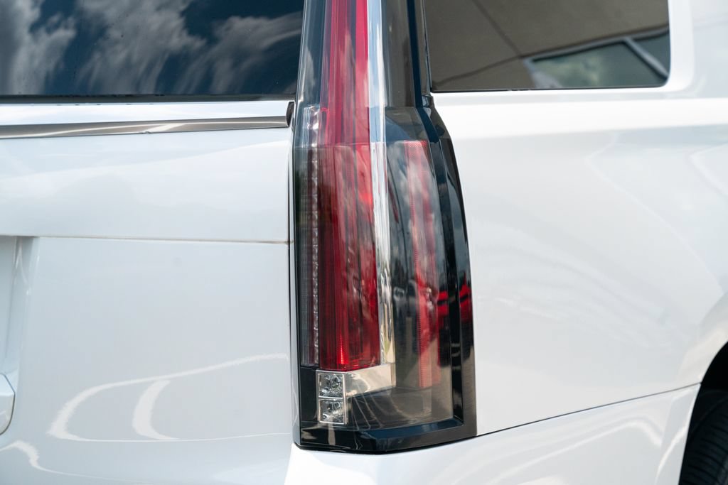 Used 2017 Cadillac Escalade Platinum AWD/4WD image 14