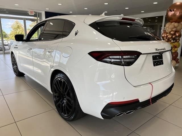 Used 2024 Maserati Levante Modena Ultima image 4