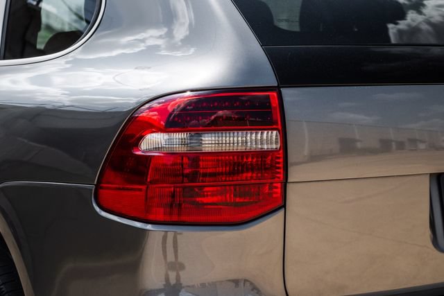 Used 2008 Porsche Cayenne AWD/4WD image 40