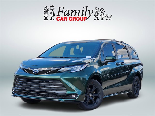 New 2025 Toyota Sienna XLE Woodland Edition
