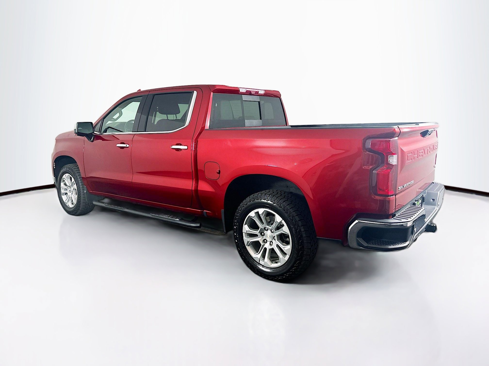 Used 2023 Chevrolet Silverado 1500 LTZ AWD/4WD image 5