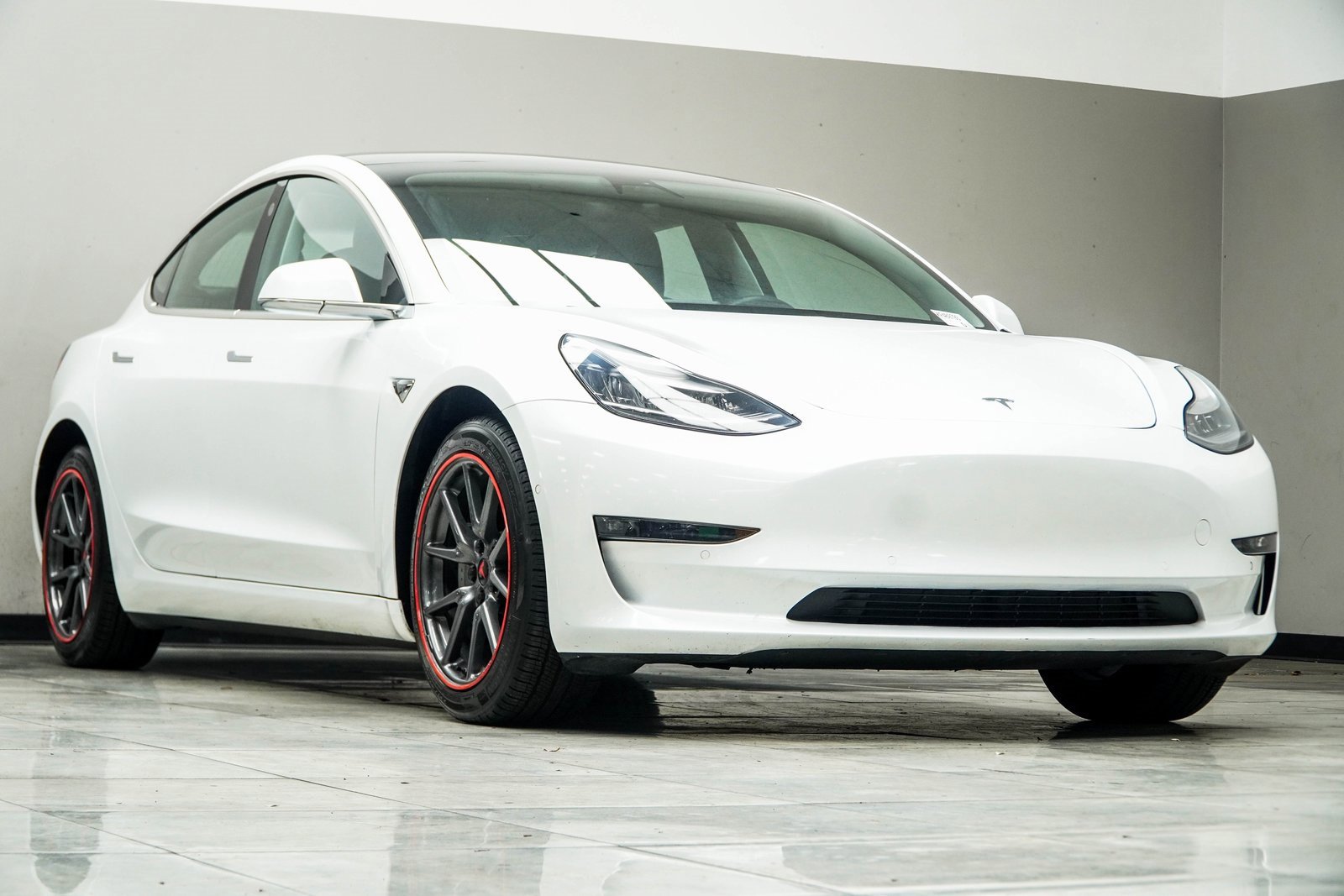 Used 2019 Tesla Model 3 Long Range image 4