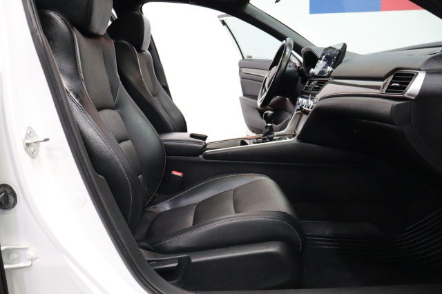 Used 2018 Honda Accord Sport image 8
