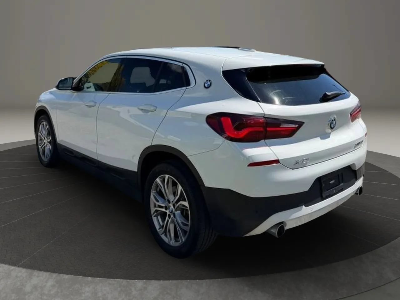 Used 2022 BMW X2 xDrive28i w/ Convenience Package AWD/4WD image 6