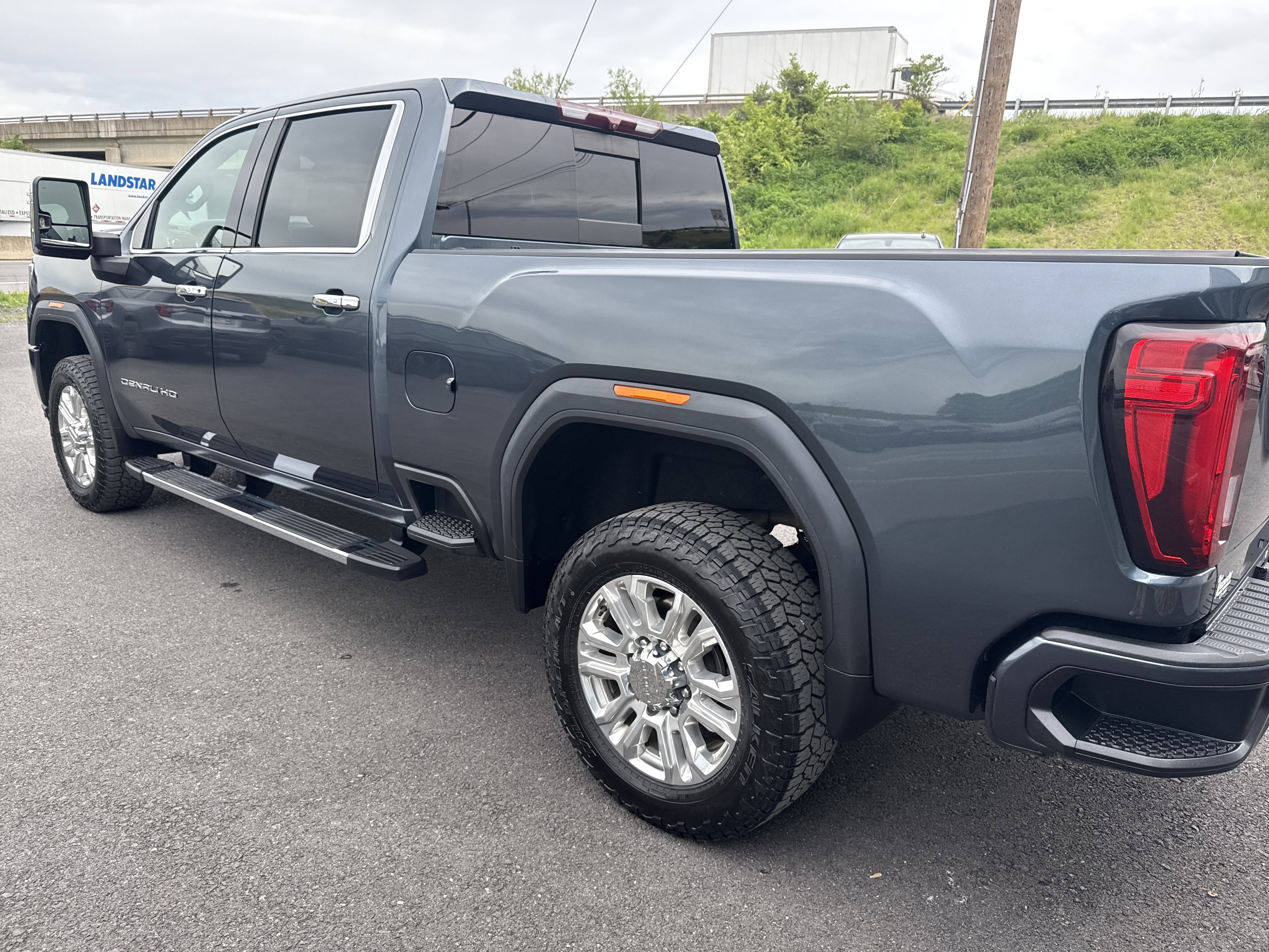 Used 2020 GMC Sierra 2500 Denali w/ Gooseneck/5TH Wheel Package AWD/4WD image 6