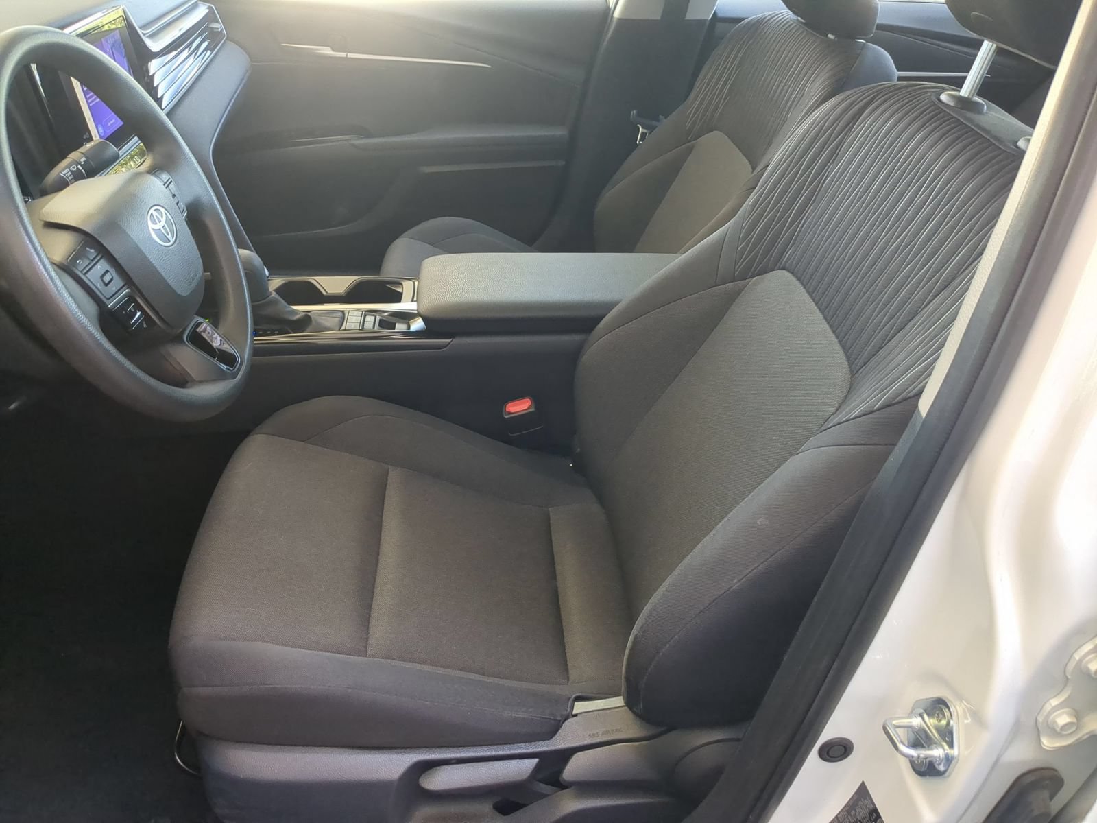 Used 2025 Toyota Camry LE FWD image 24