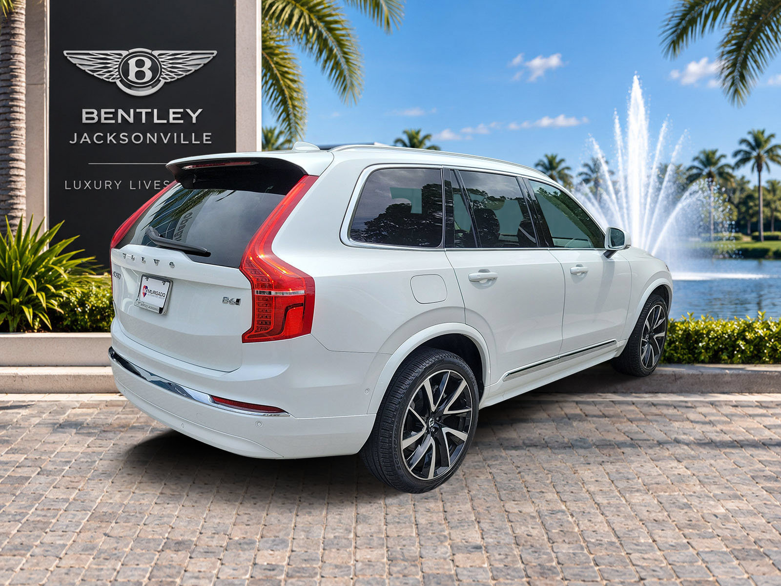 Used 2024 Volvo XC90 B6 Plus AWD/4WD image 5