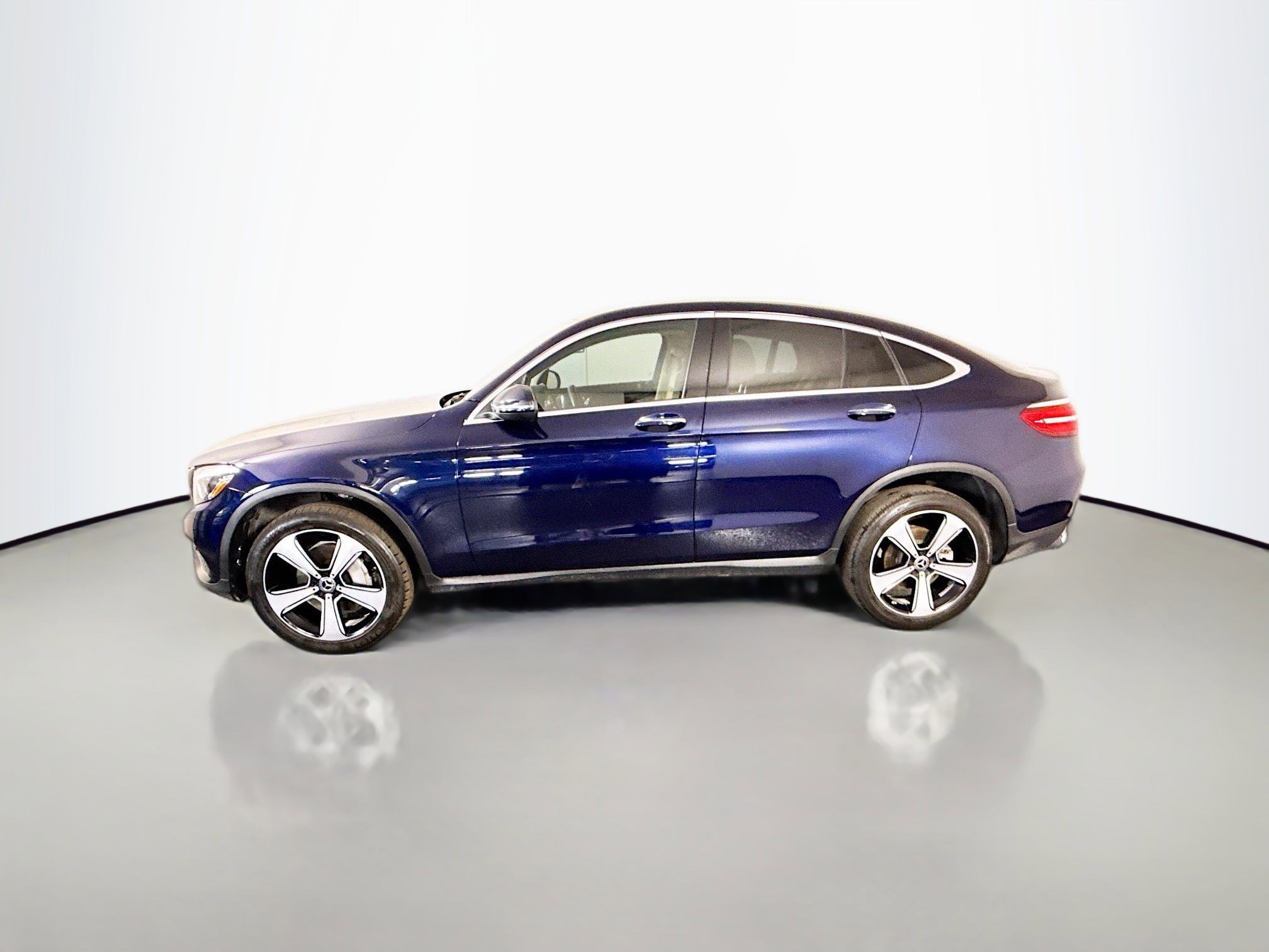 Used 2018 Mercedes-Benz GLC 300 4MATIC Coupe image 6