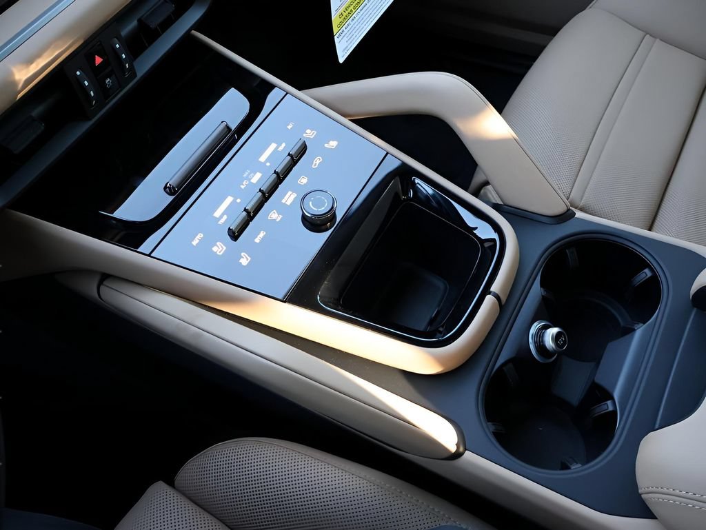 New 2026 Porsche Cayenne GTS AWD/4WD image 25