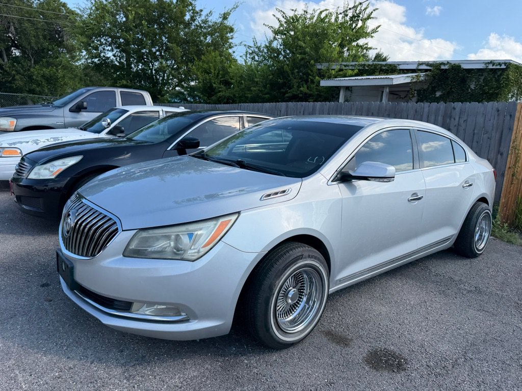 Used 2015 Buick LaCrosse Leather FWD image 2