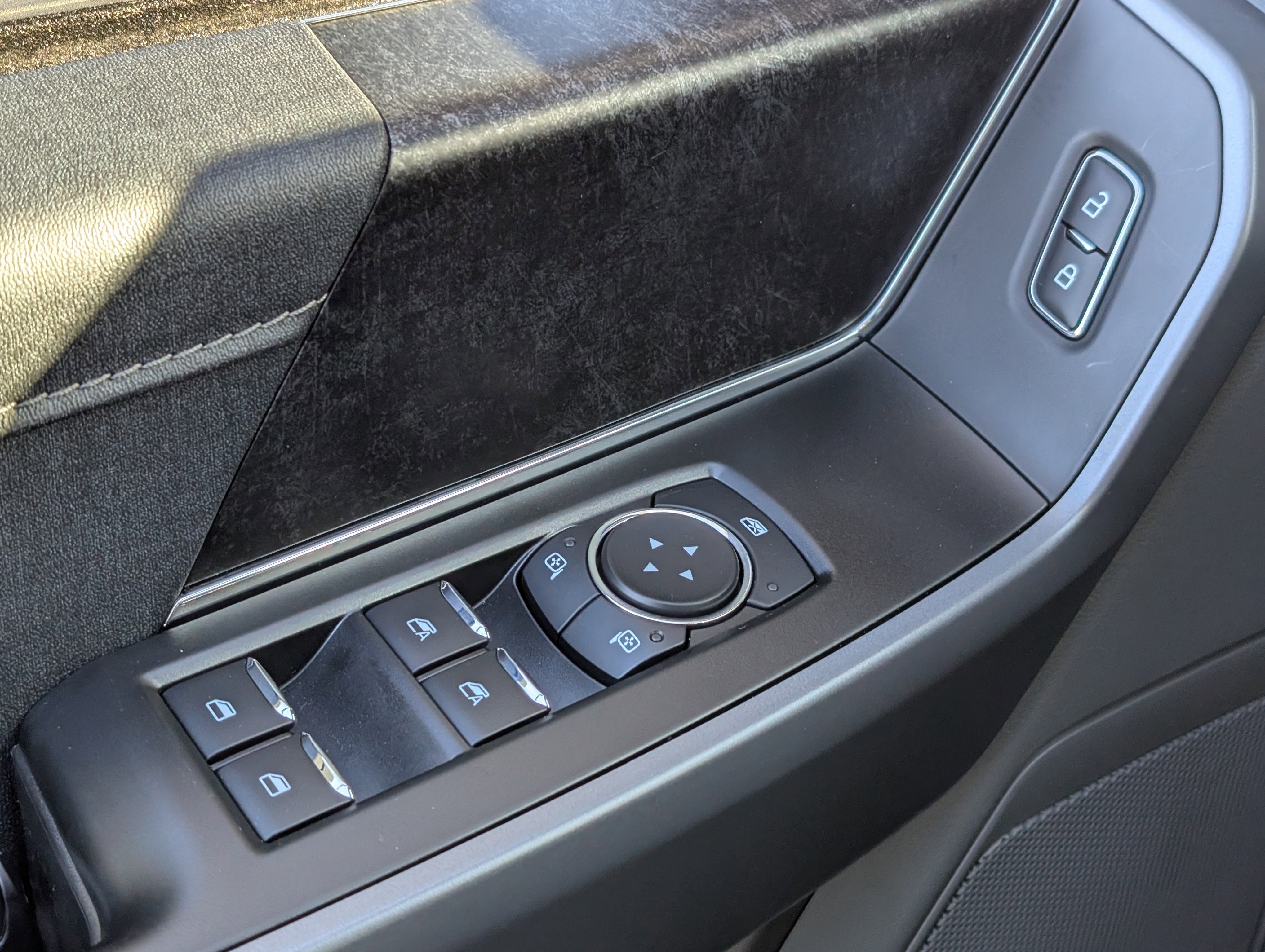 New 2025 Ford F150 Lightning XLT image 23