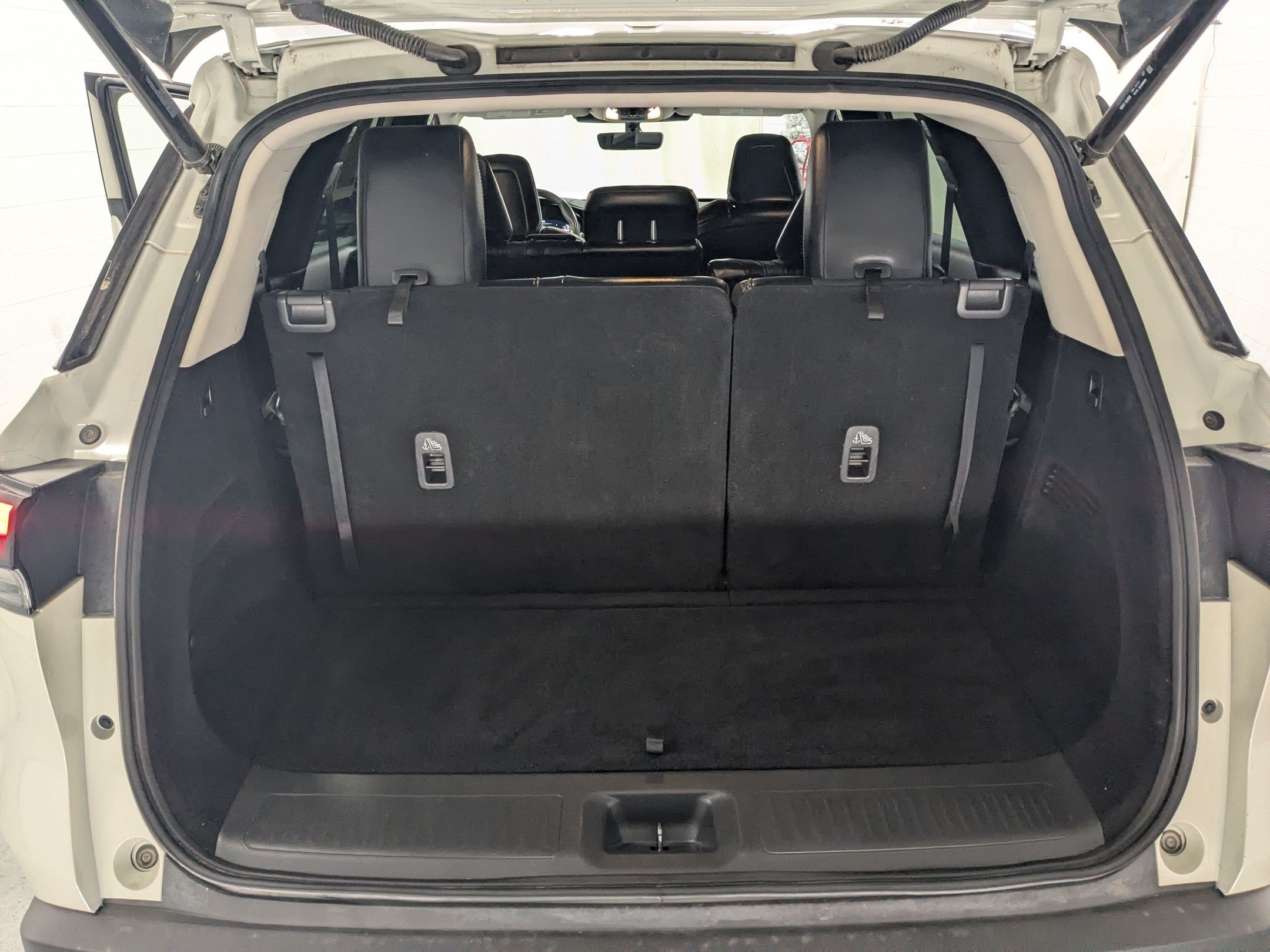 Used 2024 INFINITI QX60 Luxe AWD/4WD image 24
