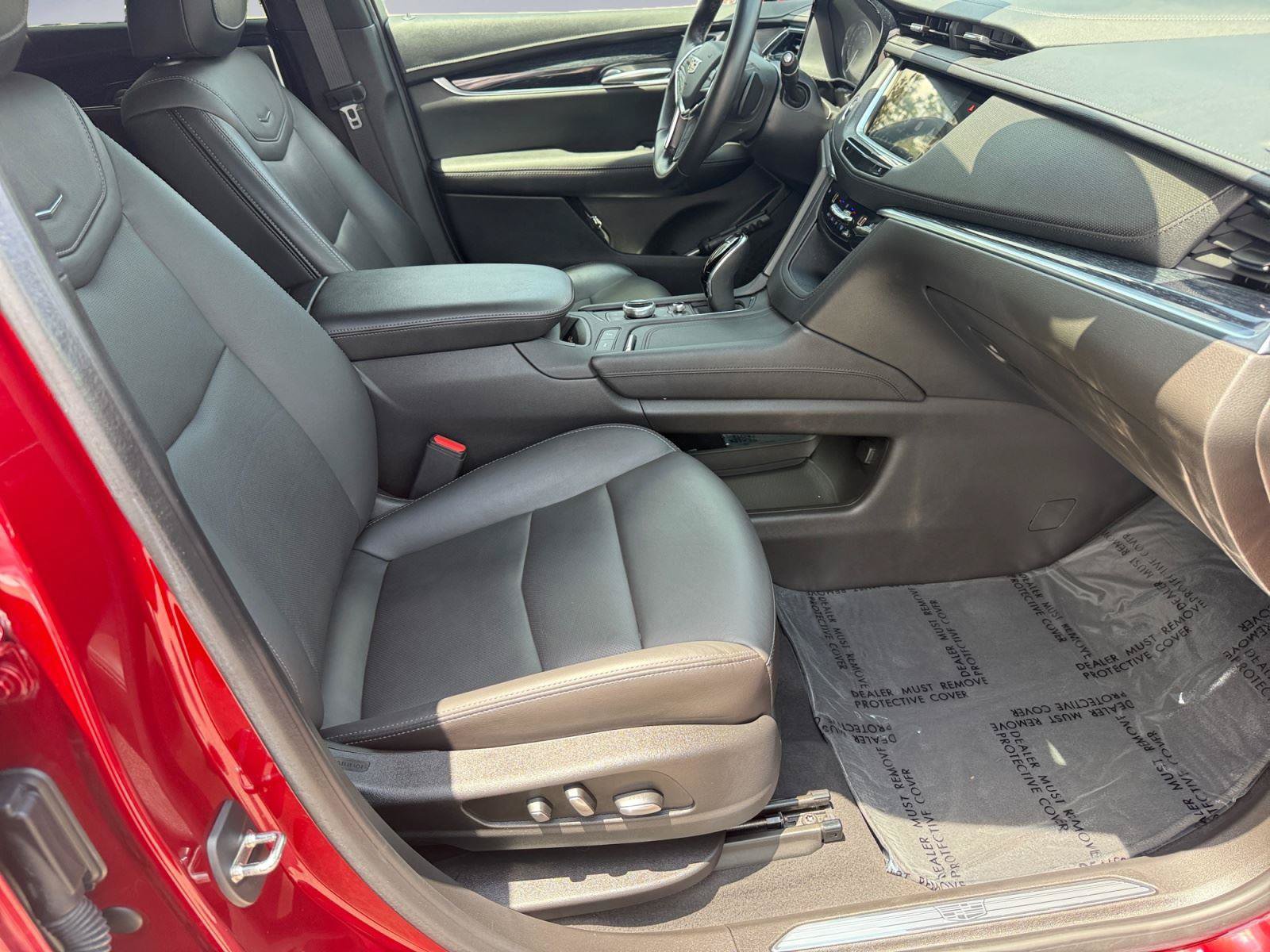 Certified 2023 Cadillac XT5 Premium Luxury w/ Technology Package AWD/4WD image 19