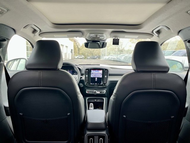 New 2025 Volvo XC40 B5 Ultra w/ Climate Package image 22