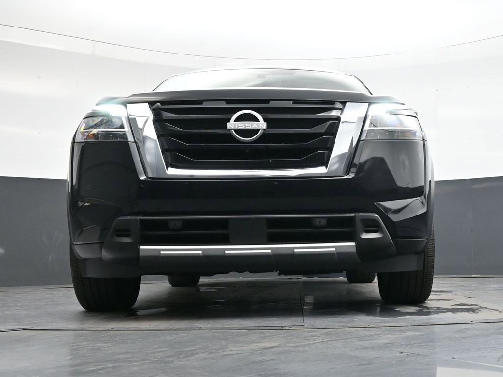 Used 2024 Nissan Pathfinder Platinum w/ Cargo Package image 47