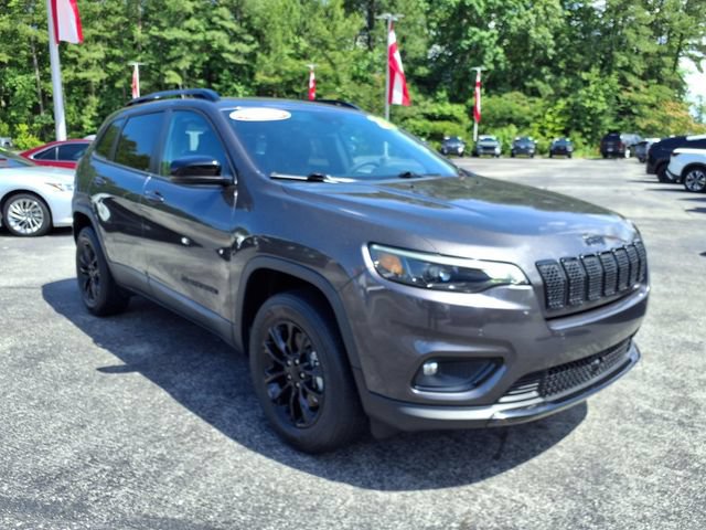 Used 2023 Jeep Cherokee Altitude Lux