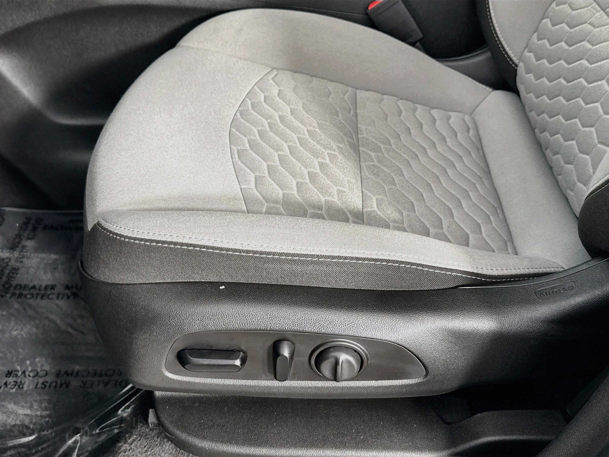 Used 2020 Chevrolet Equinox LS w/ LS Convenience Package FWD image 21