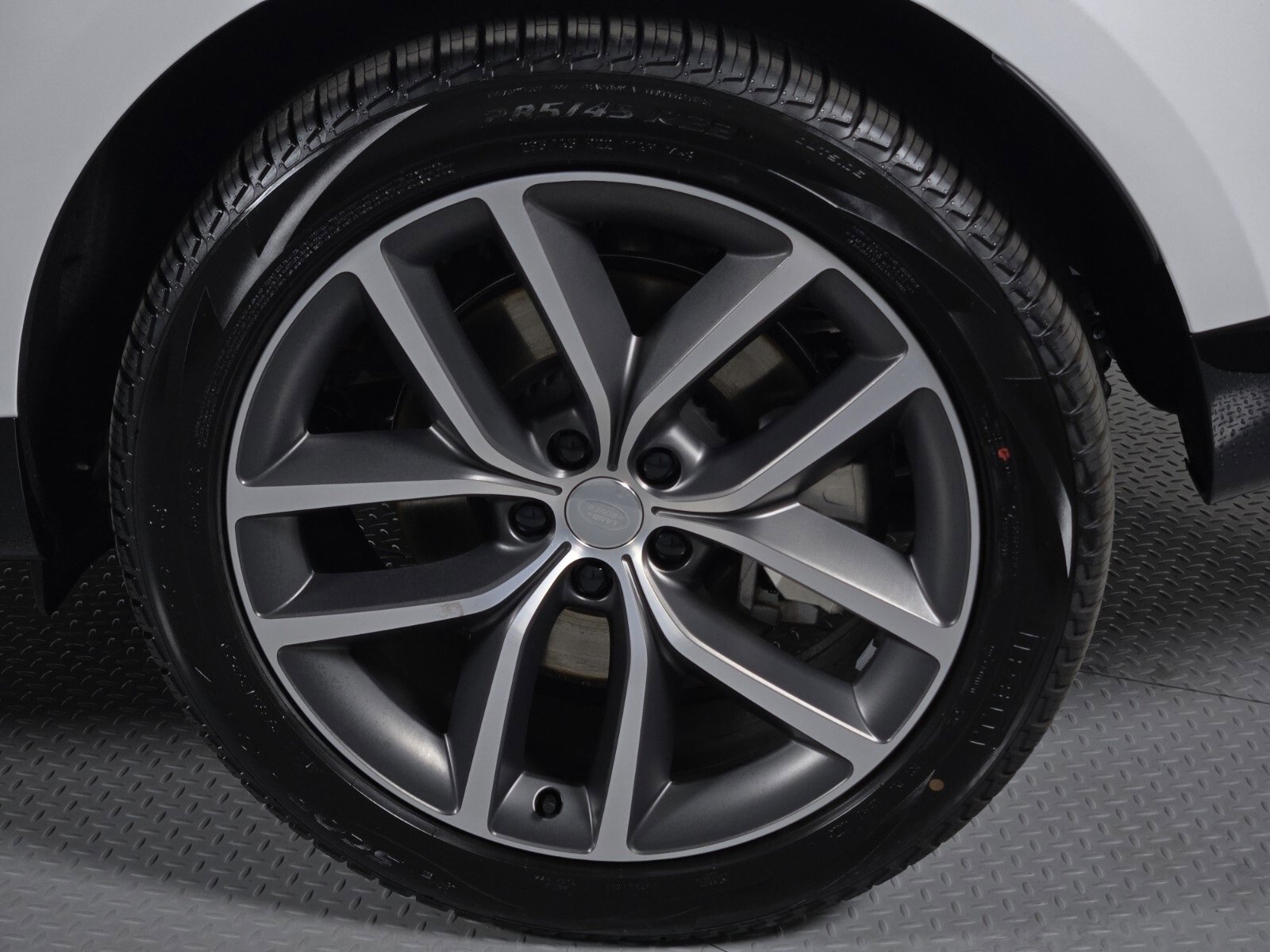 New 2025 Land Rover Range Rover SE image 10