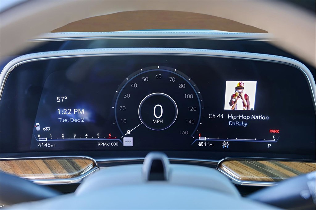 Certified 2024 Cadillac Escalade Premium Luxury Platinum w/ Heavy-Duty Trailer Package image 11