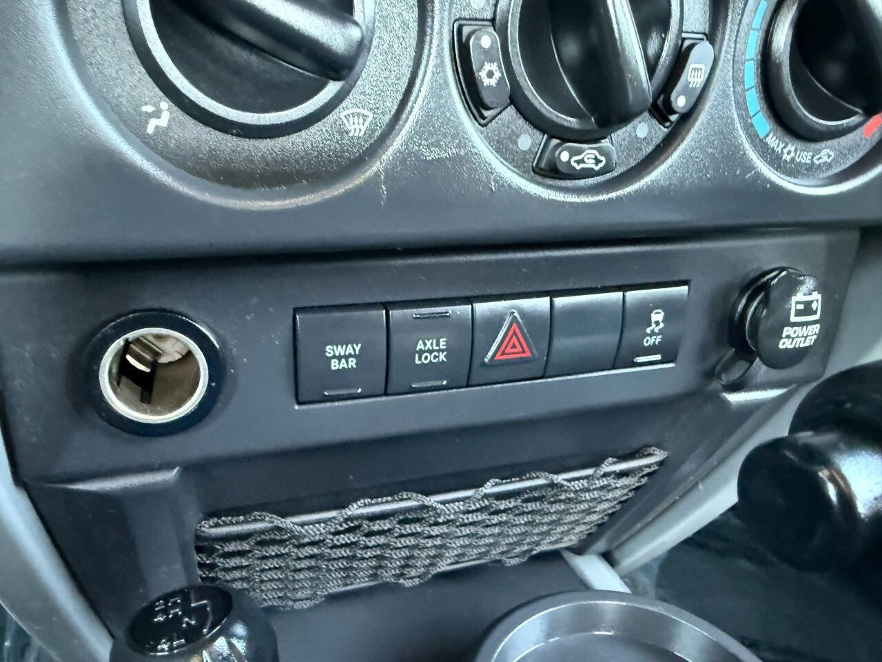 Used 2010 Jeep Wrangler Rubicon w/ PWR Convenience Group image 38