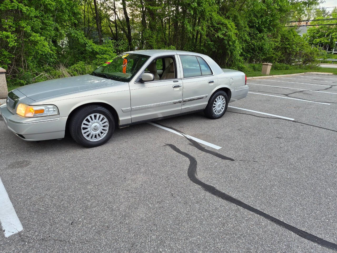 Used 2007 Mercury Grand Marquis LS RWD image 3
