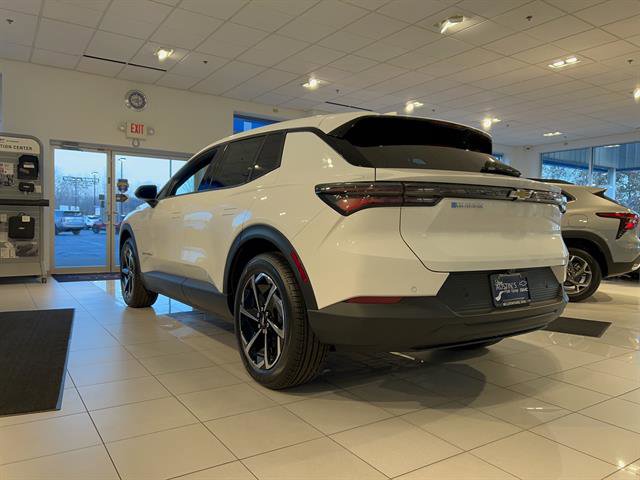 New 2026 Chevrolet Equinox EV LT image 5