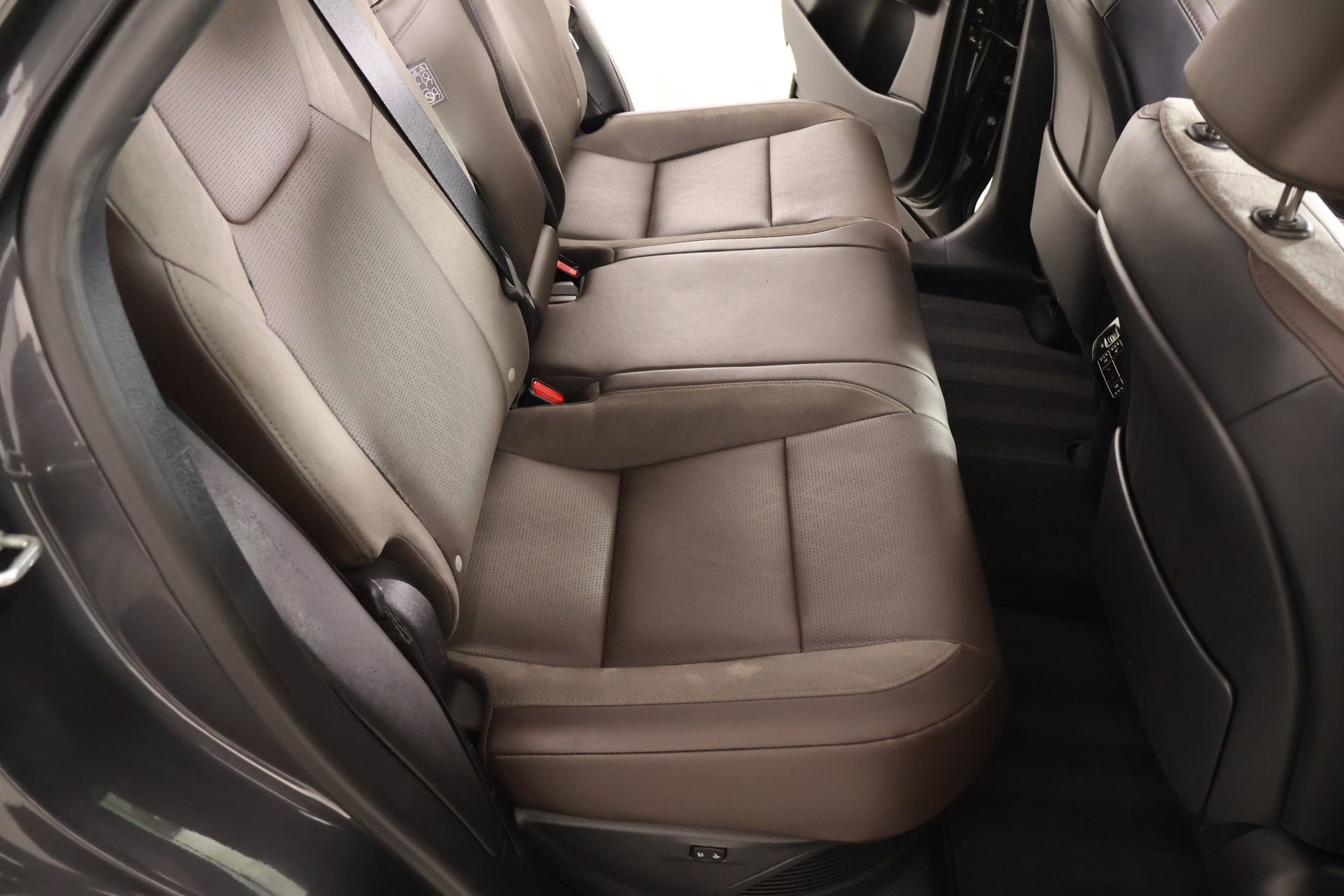 Used 2024 Lexus RX 350 w/ Convenience Package image 14