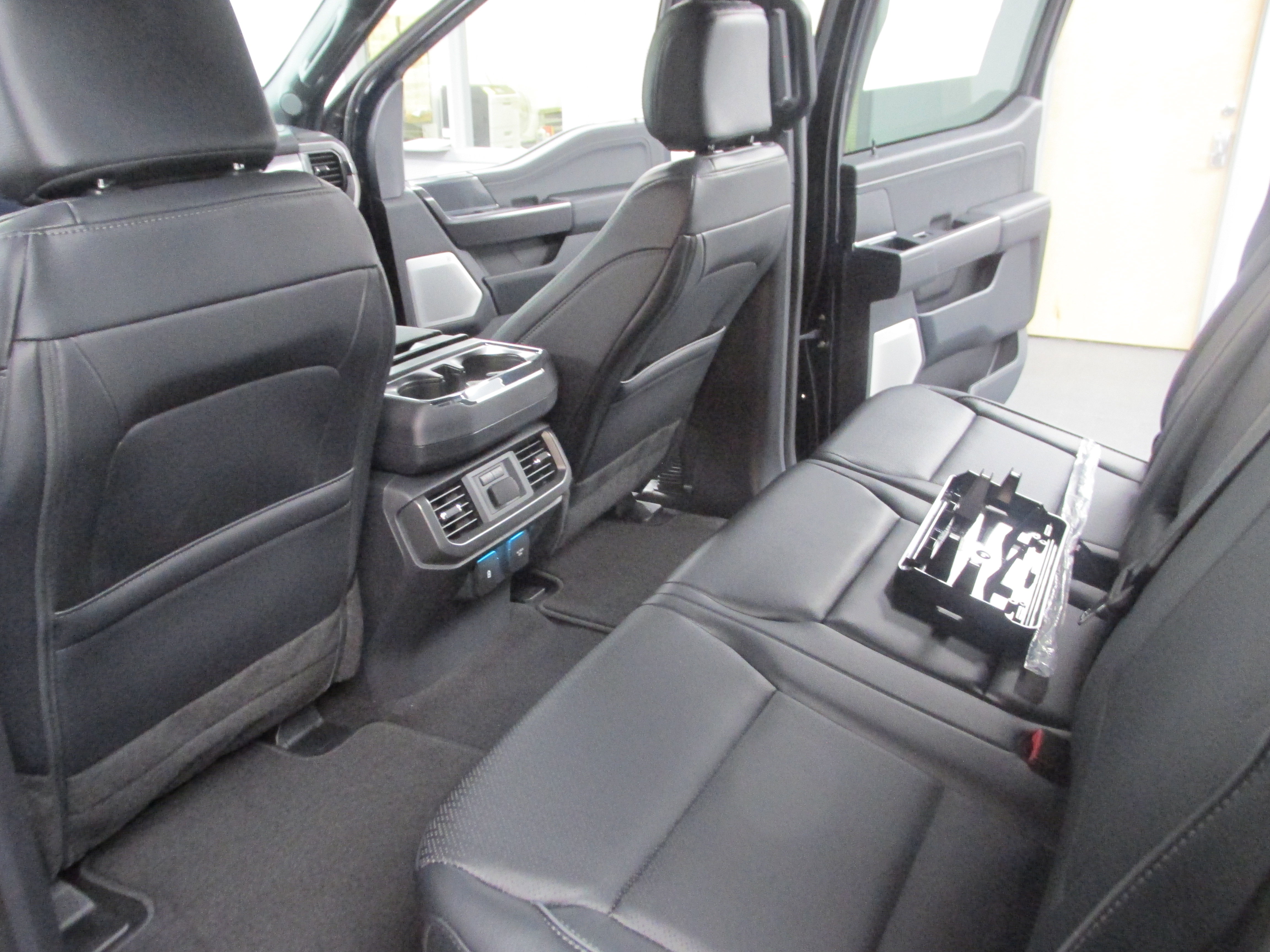 New 2026 Ford F150 Lariat w/ Equipment Group 502A High AWD/4WD image 23