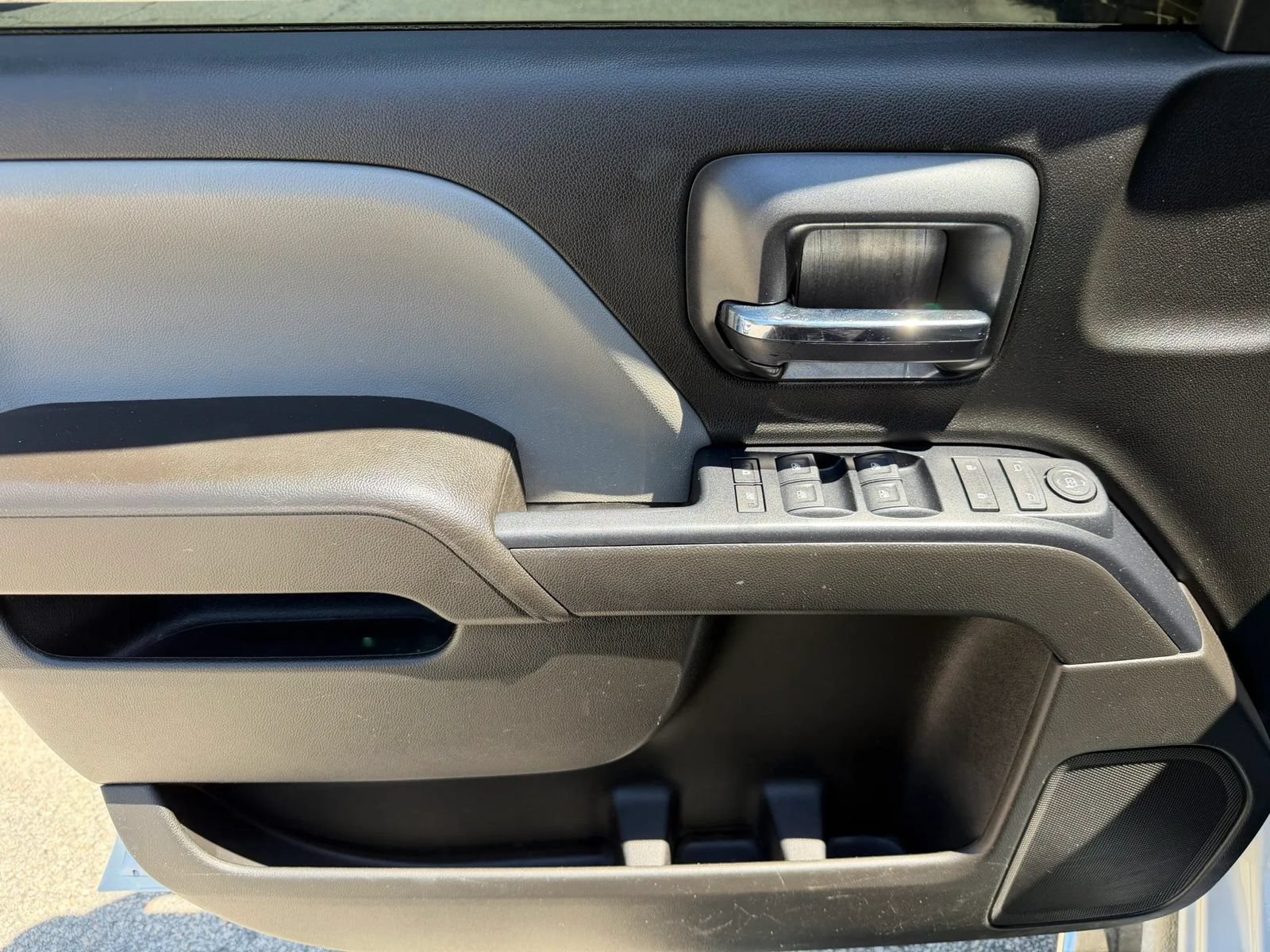 Used 2018 GMC Sierra 1500 4x4 Double Cab w/ Sierra Convenience Package image 9