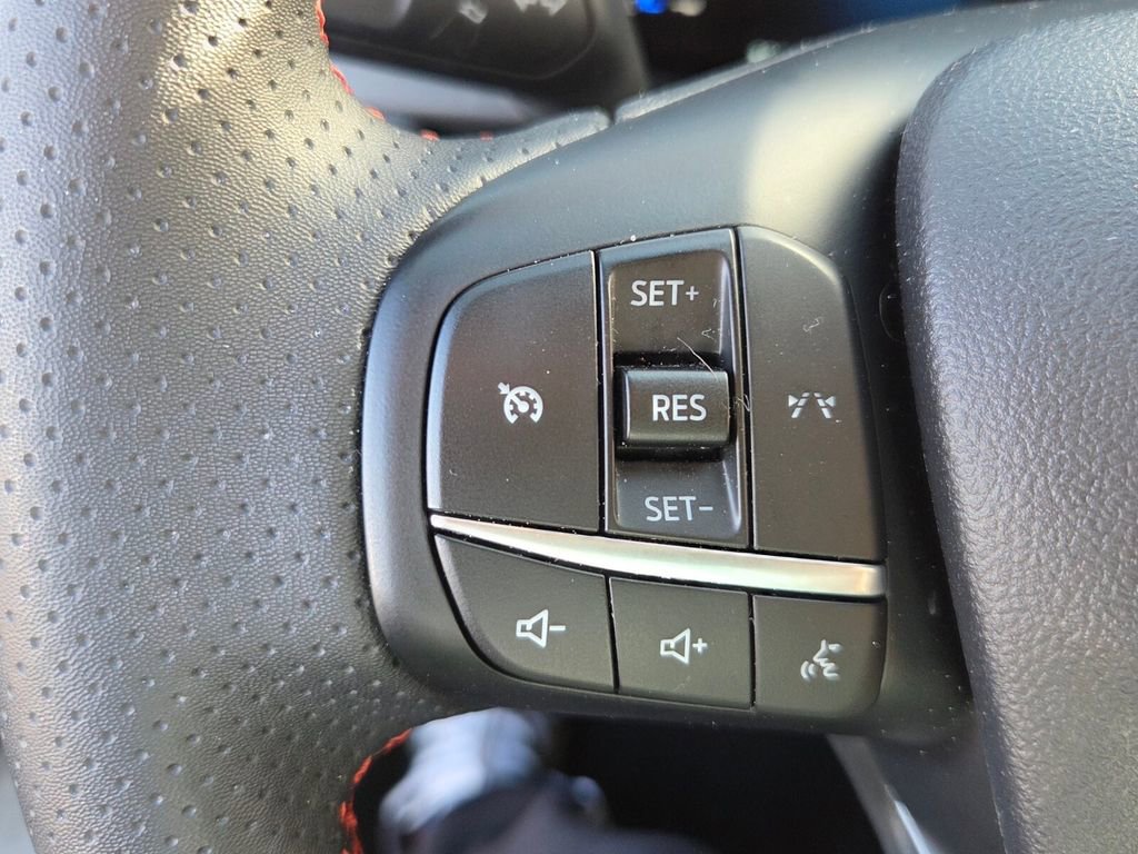 Used 2025 Ford Escape ST-Line image 23